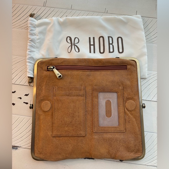 SOLD Hobo Lauren Clutch Wallet in brown - Picture 5 of 5